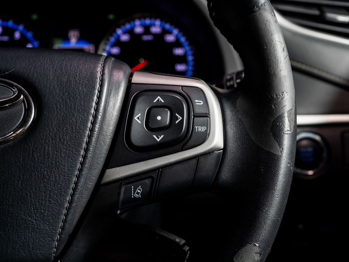 Toyota Harrier 2015 - фото автомобиля