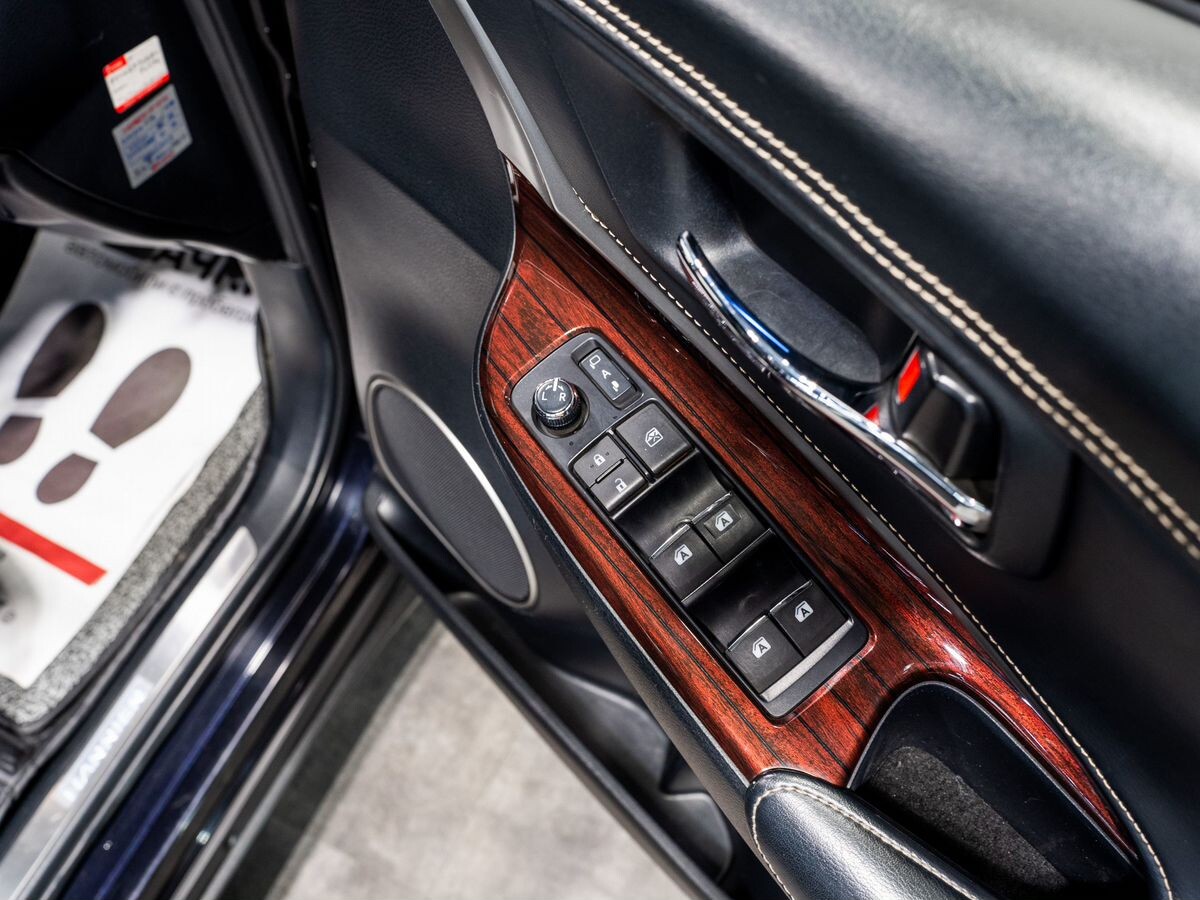 Toyota Harrier 2015 - фото автомобиля