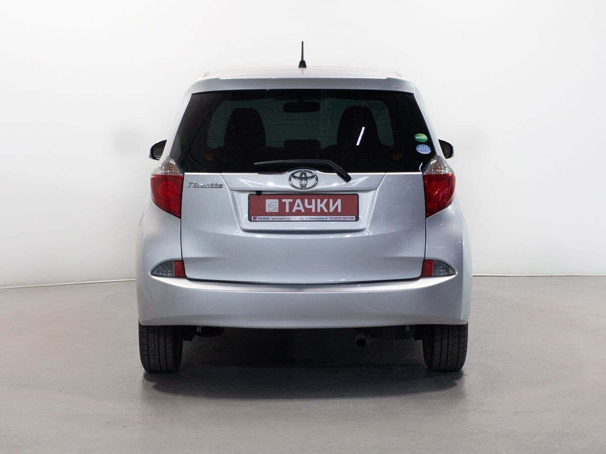 Toyota Ractis 2013 - фото автомобиля