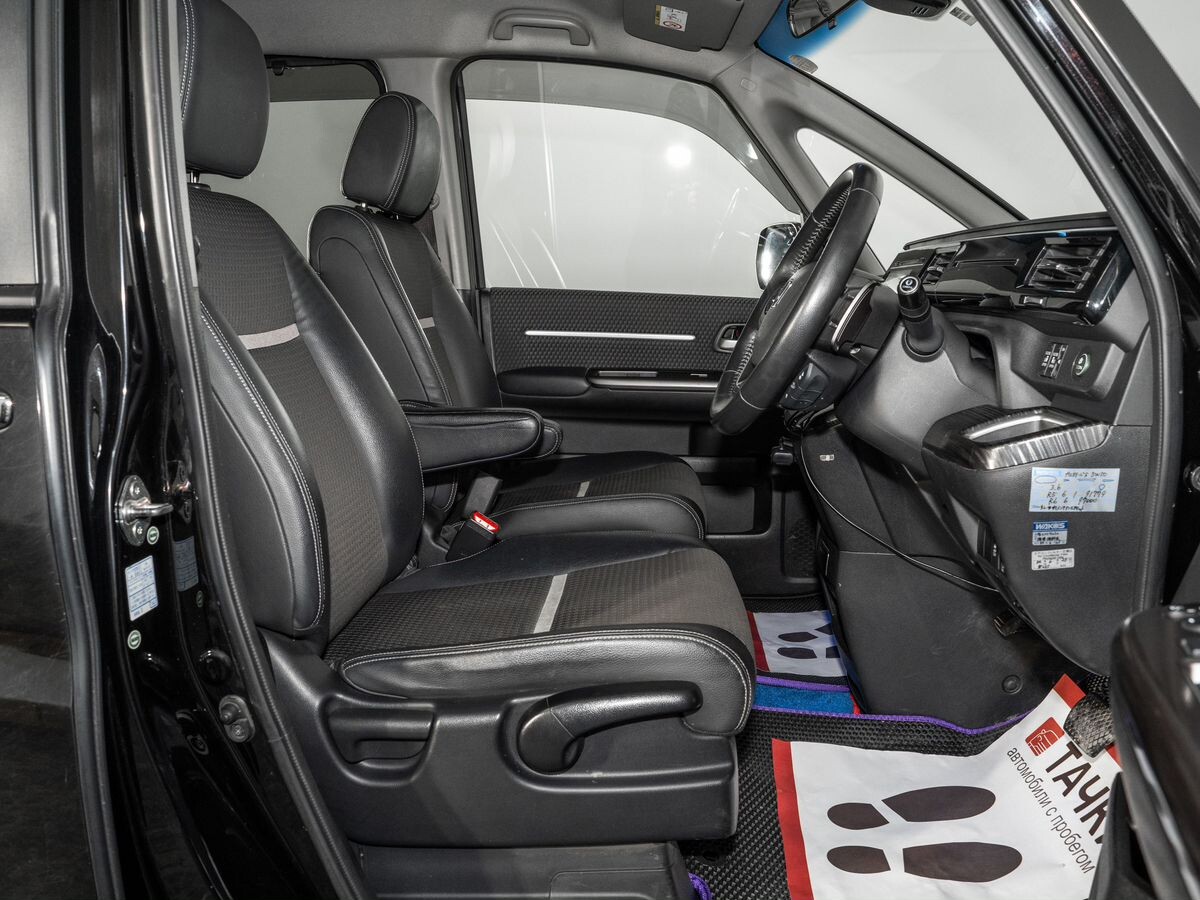 Honda Stepwgn 2015 - фото автомобиля