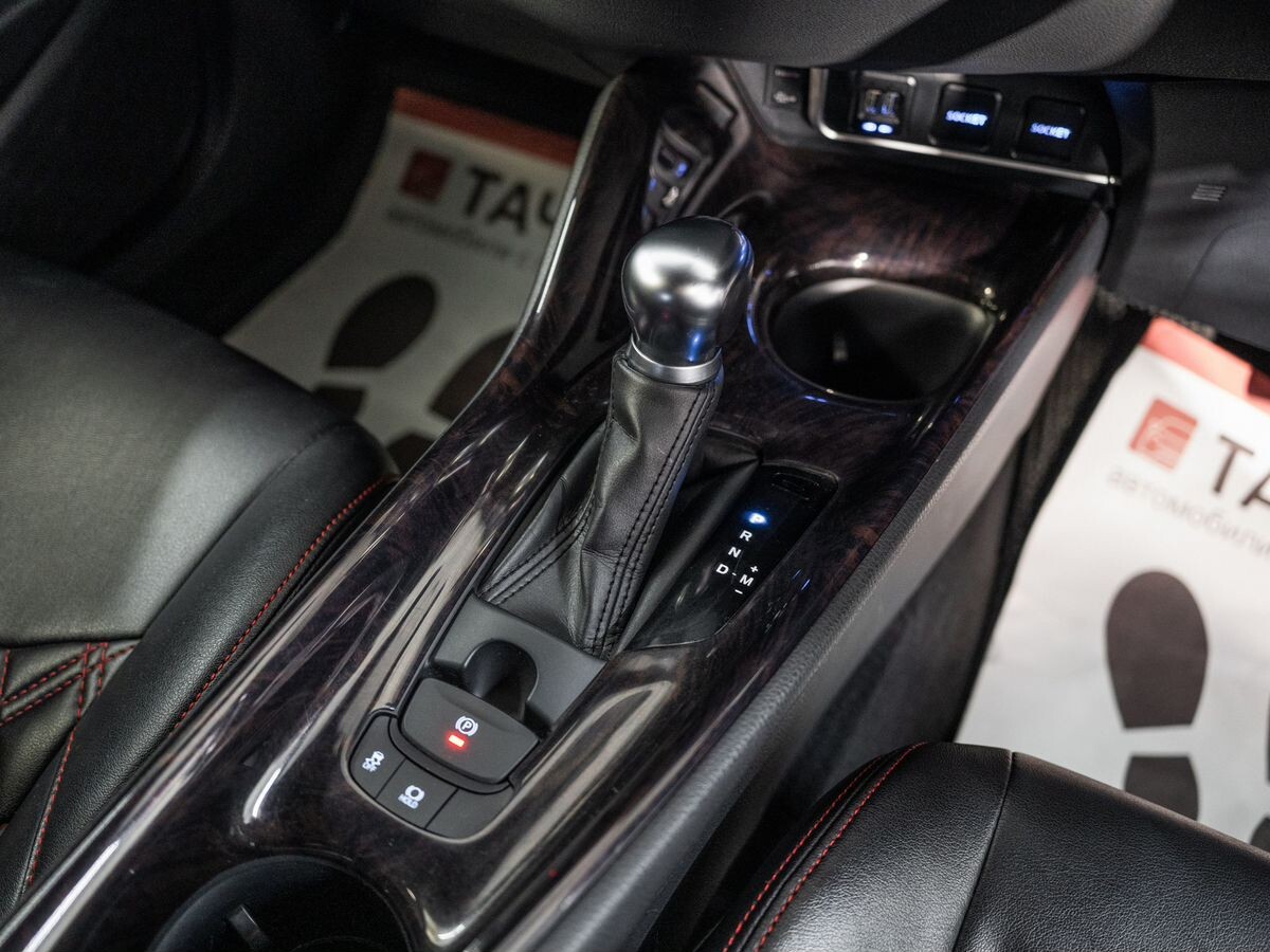 Toyota C-HR 2018 - фото автомобиля