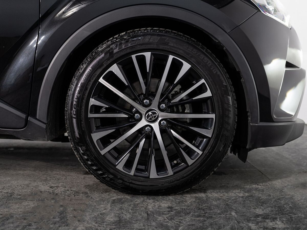 Toyota C-HR 2018 - фото автомобиля