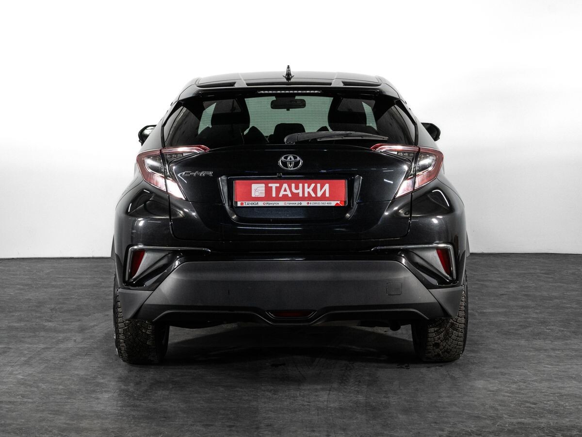 Toyota C-HR 2018 - фото автомобиля