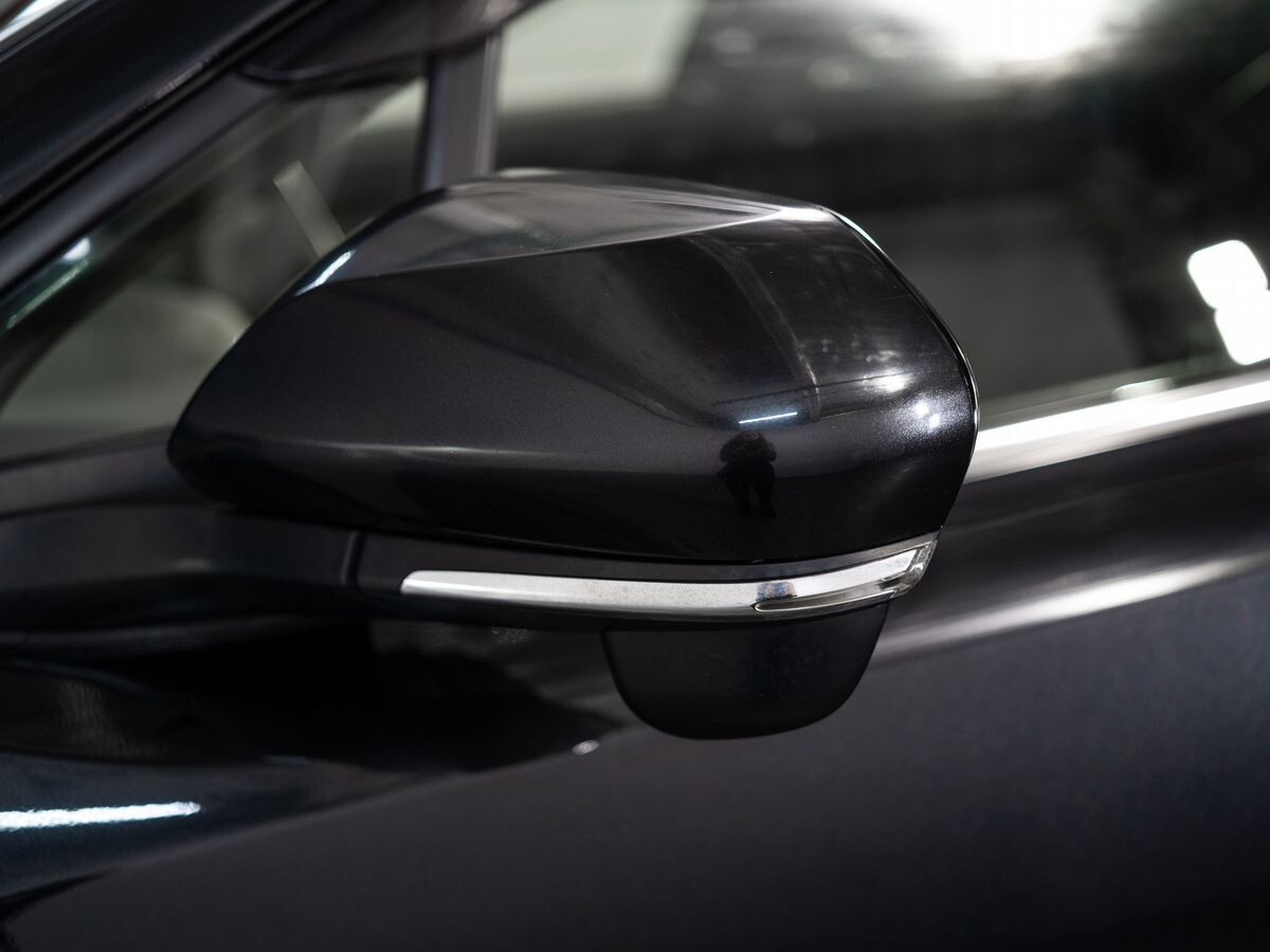 Toyota C-HR 2018 - фото автомобиля