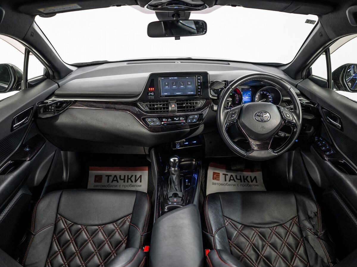 Toyota C-HR 2018 - фото автомобиля