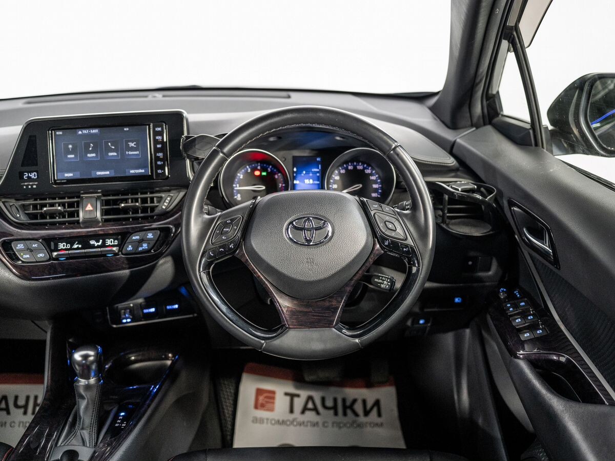 Toyota C-HR 2018 - фото автомобиля