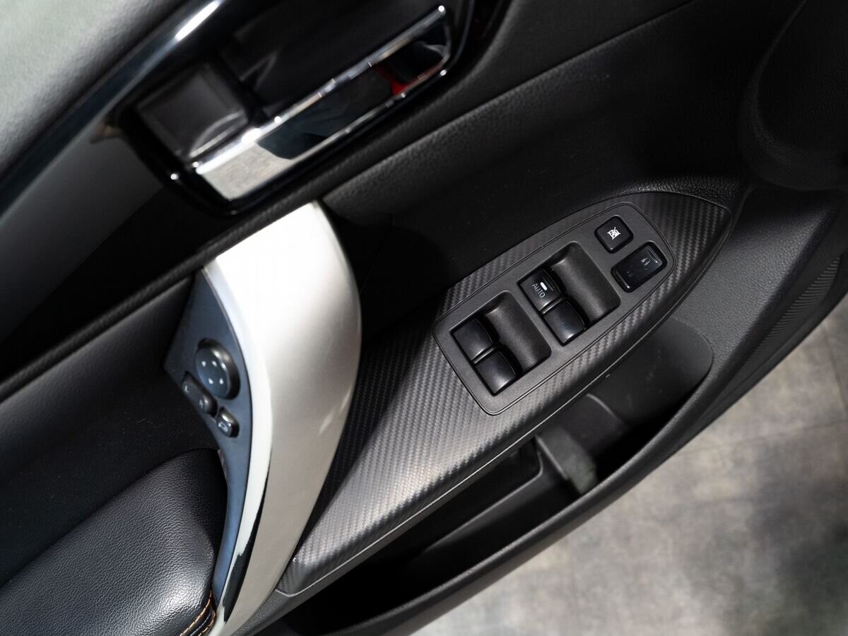 Mitsubishi Eclipse Cross 2018 - фото автомобиля