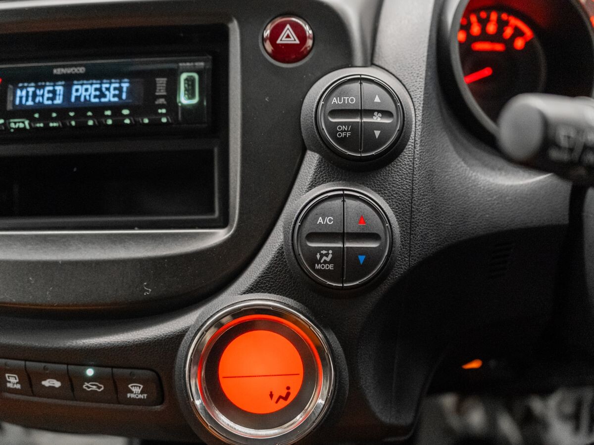 Honda Fit 2011 - фото автомобиля