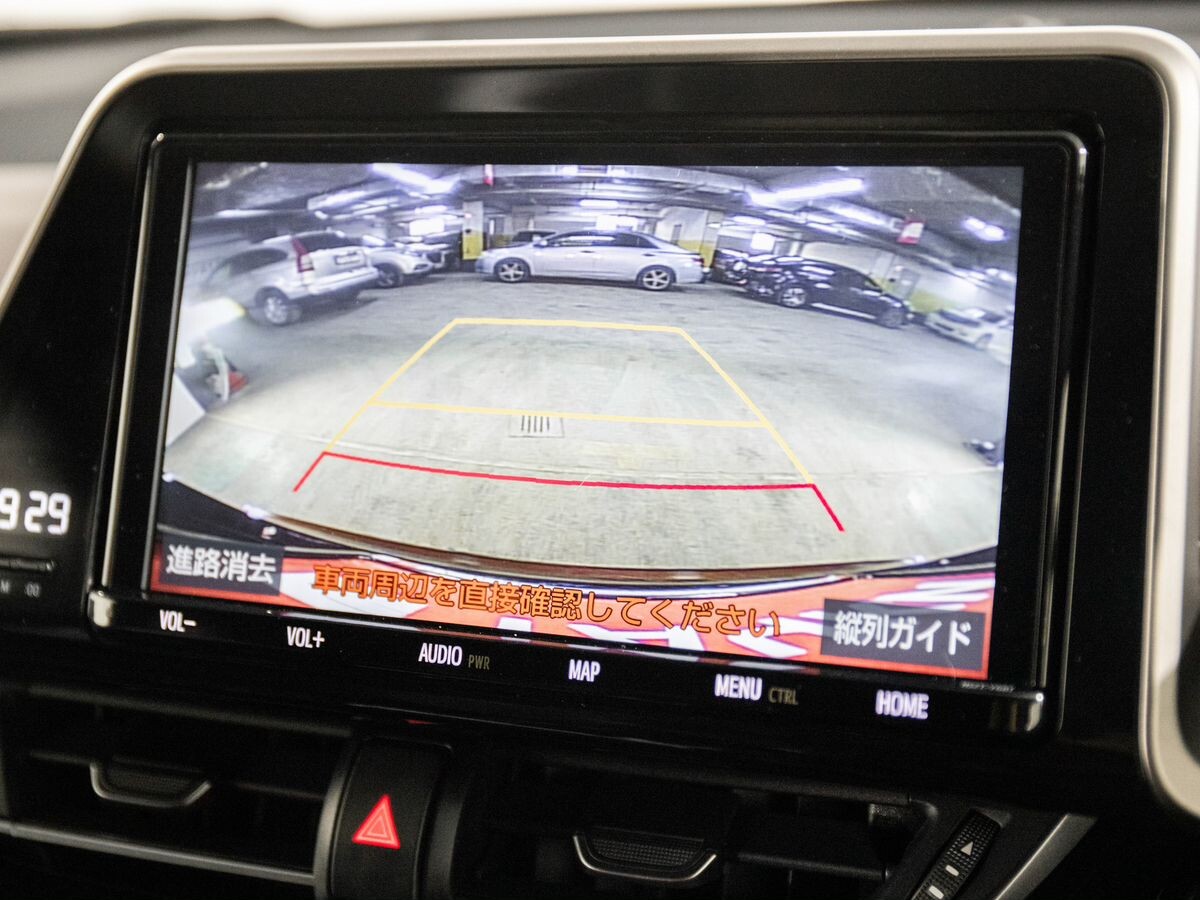 Toyota C-HR 2018 - фото автомобиля