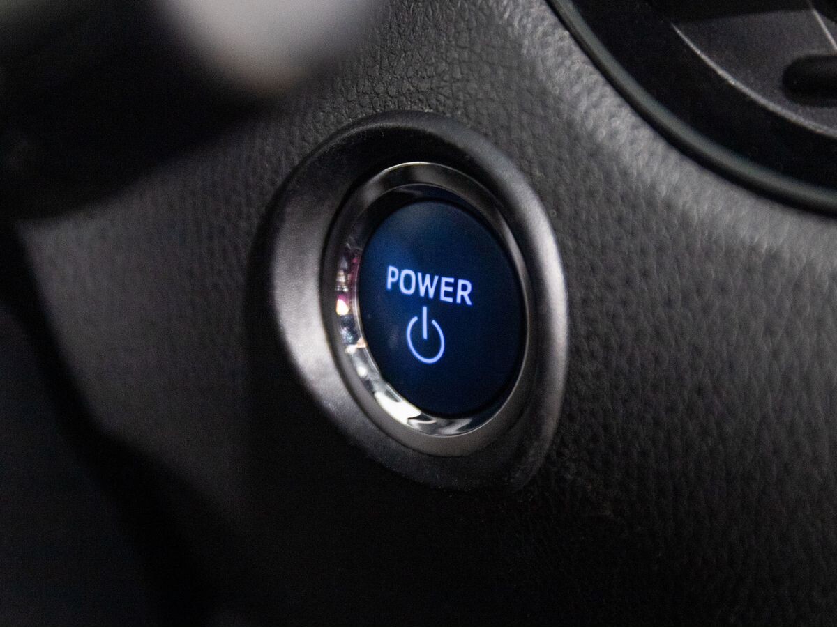 Toyota C-HR 2018 - фото автомобиля