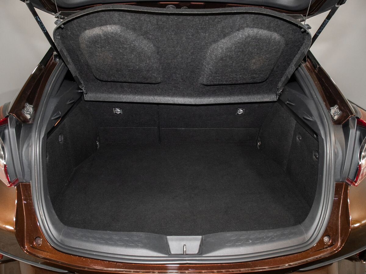 Toyota C-HR 2018 - фото автомобиля