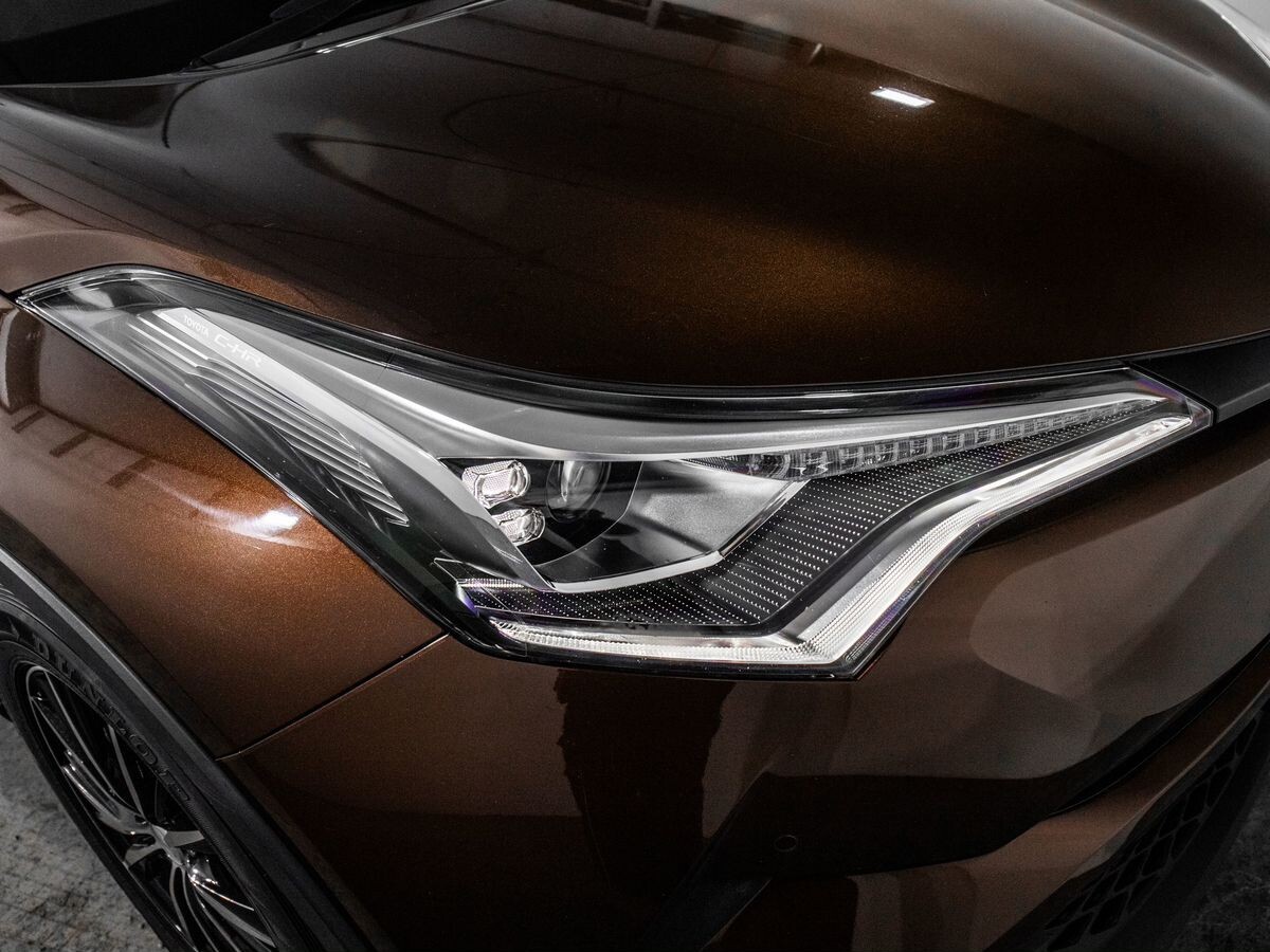Toyota C-HR 2018 - фото автомобиля