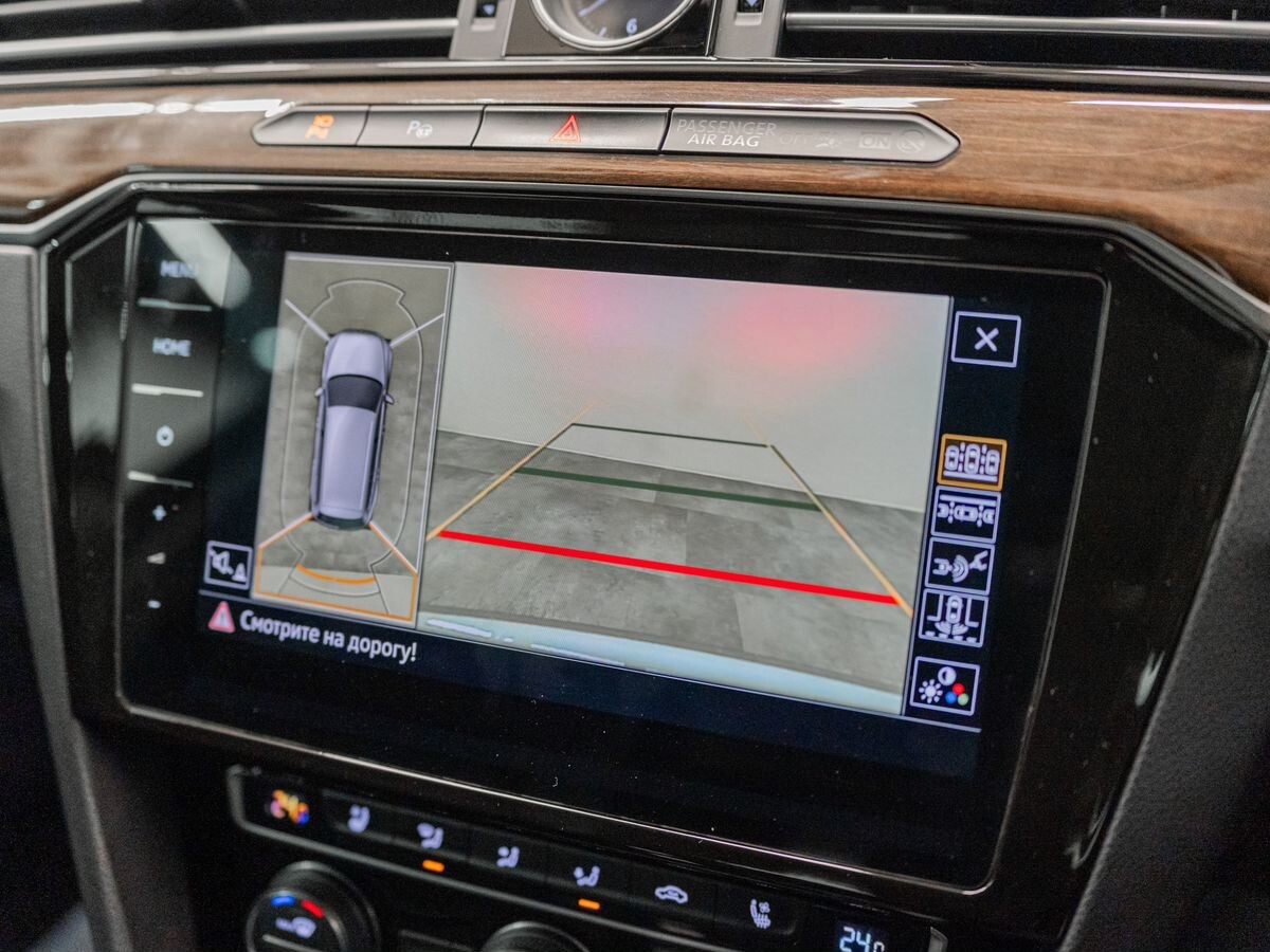 Volkswagen Passat 2016 - фото автомобиля