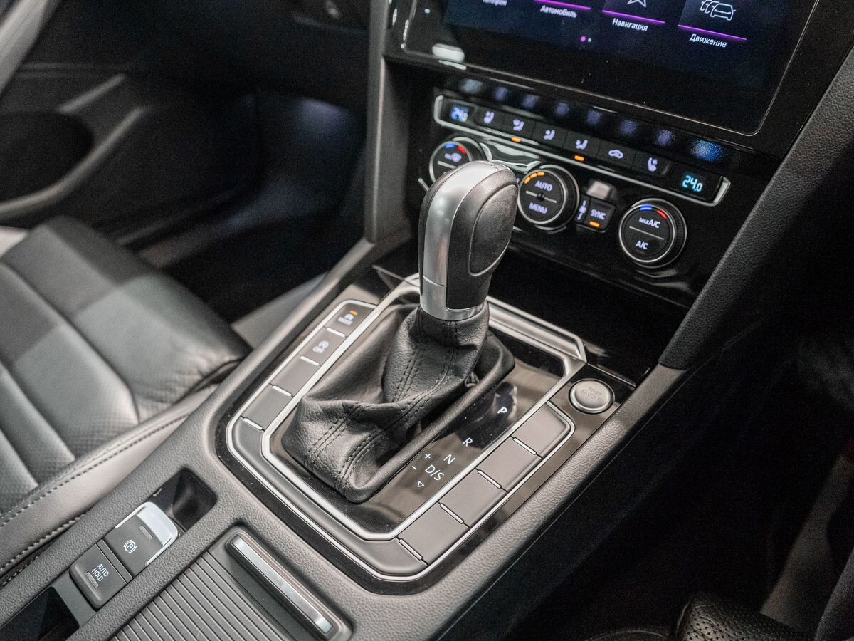 Volkswagen Passat 2016 - фото автомобиля