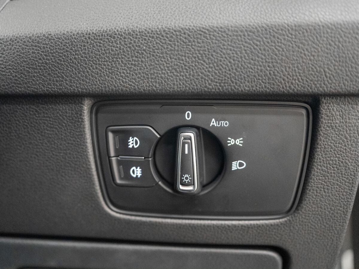 Volkswagen Passat 2016 - фото автомобиля