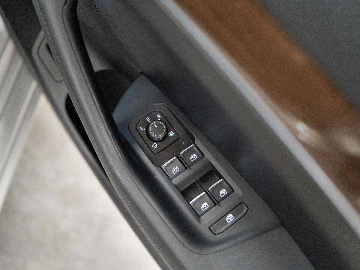 Volkswagen Passat 2016 - фото автомобиля