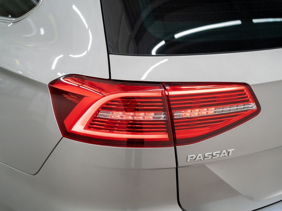 Volkswagen Passat 2016 - фото автомобиля
