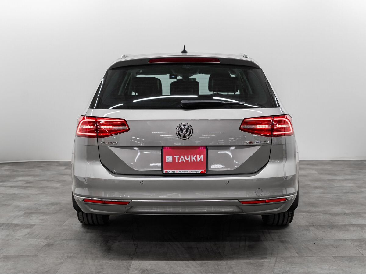 Volkswagen Passat 2016 - фото автомобиля