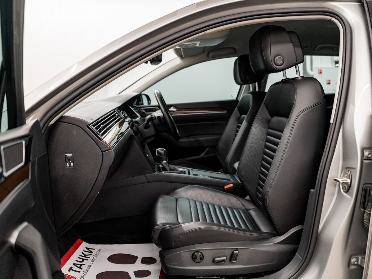 Volkswagen Passat 2016 - фото автомобиля