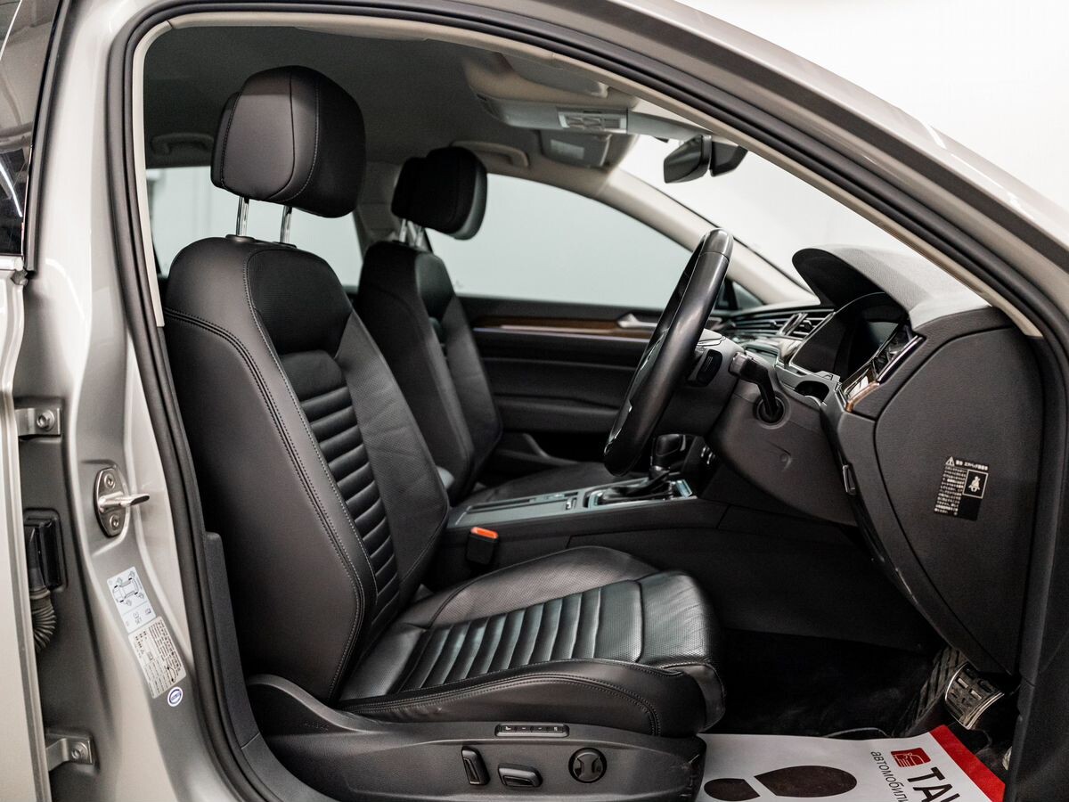 Volkswagen Passat 2016 - фото автомобиля