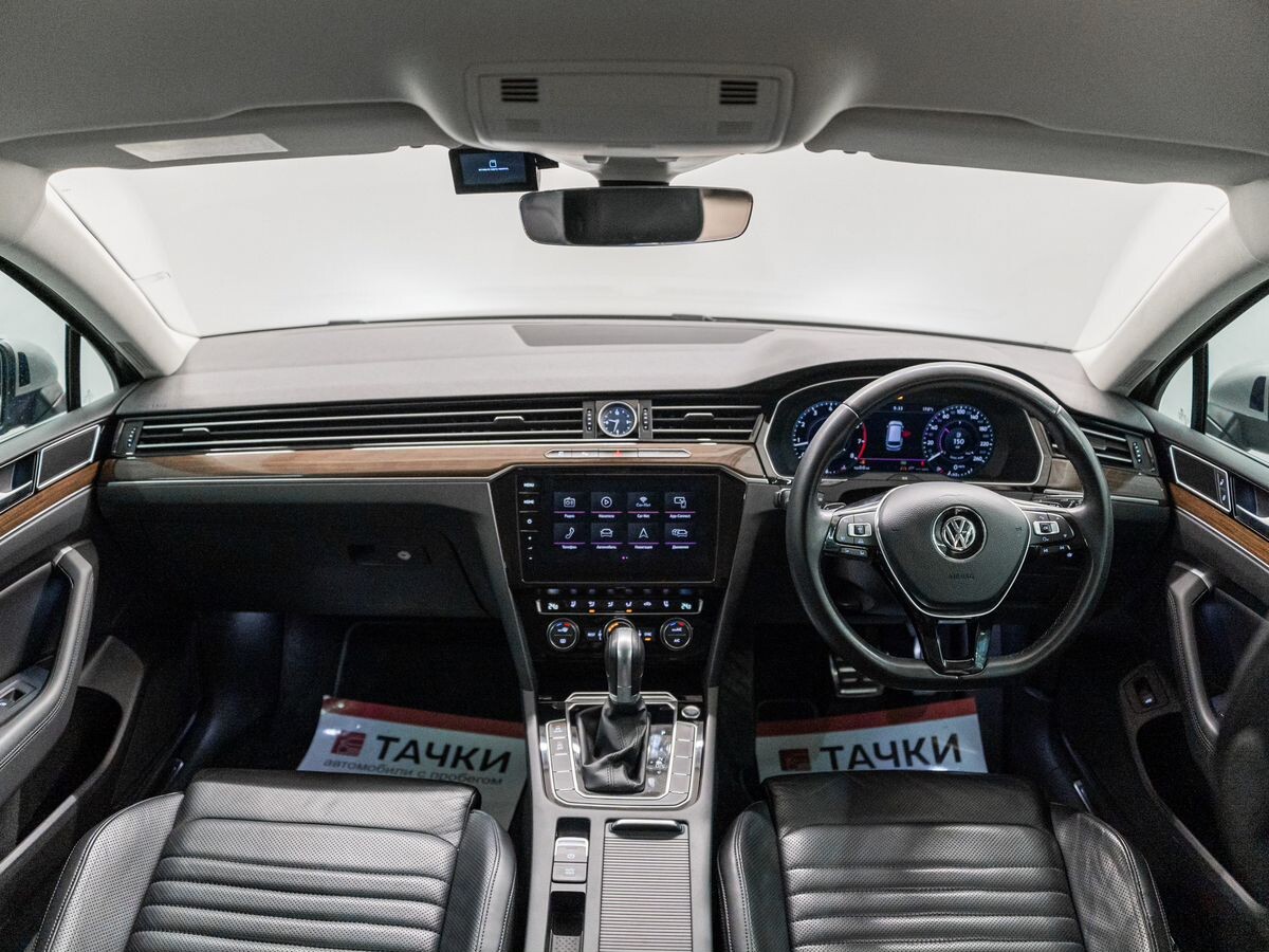 Volkswagen Passat 2016 - фото автомобиля