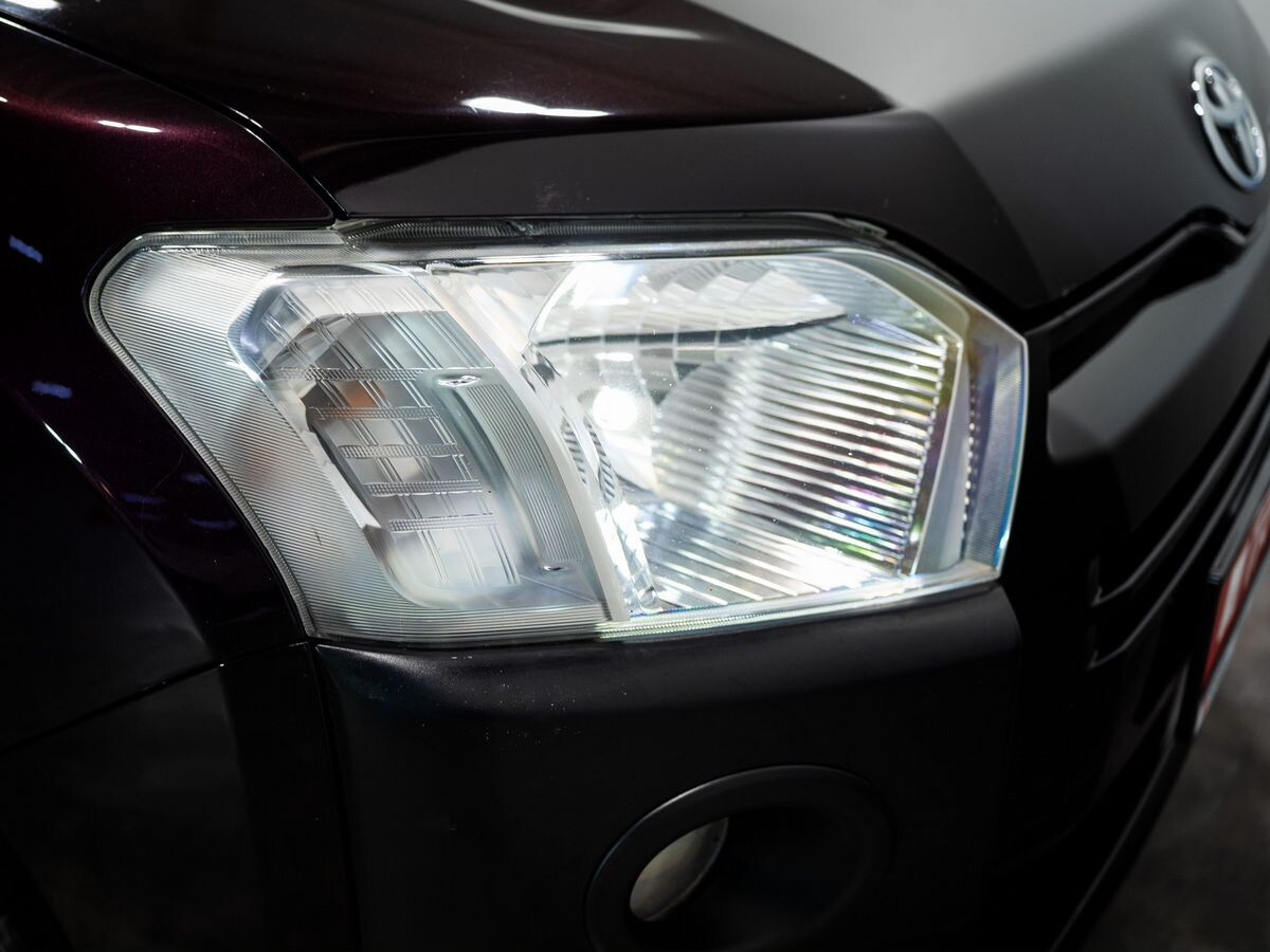 Toyota Succeed 2016 - фото автомобиля