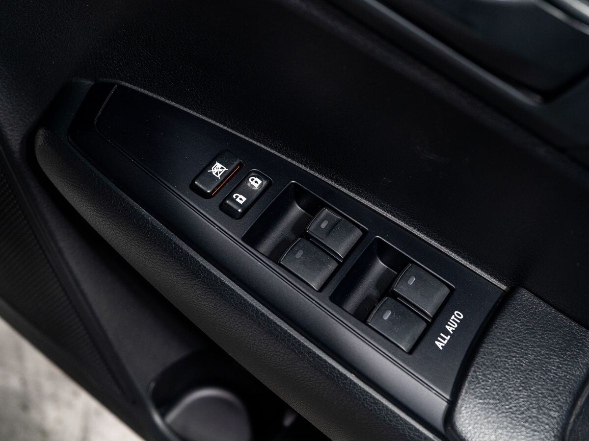 Toyota Corolla 2017 - фото автомобиля