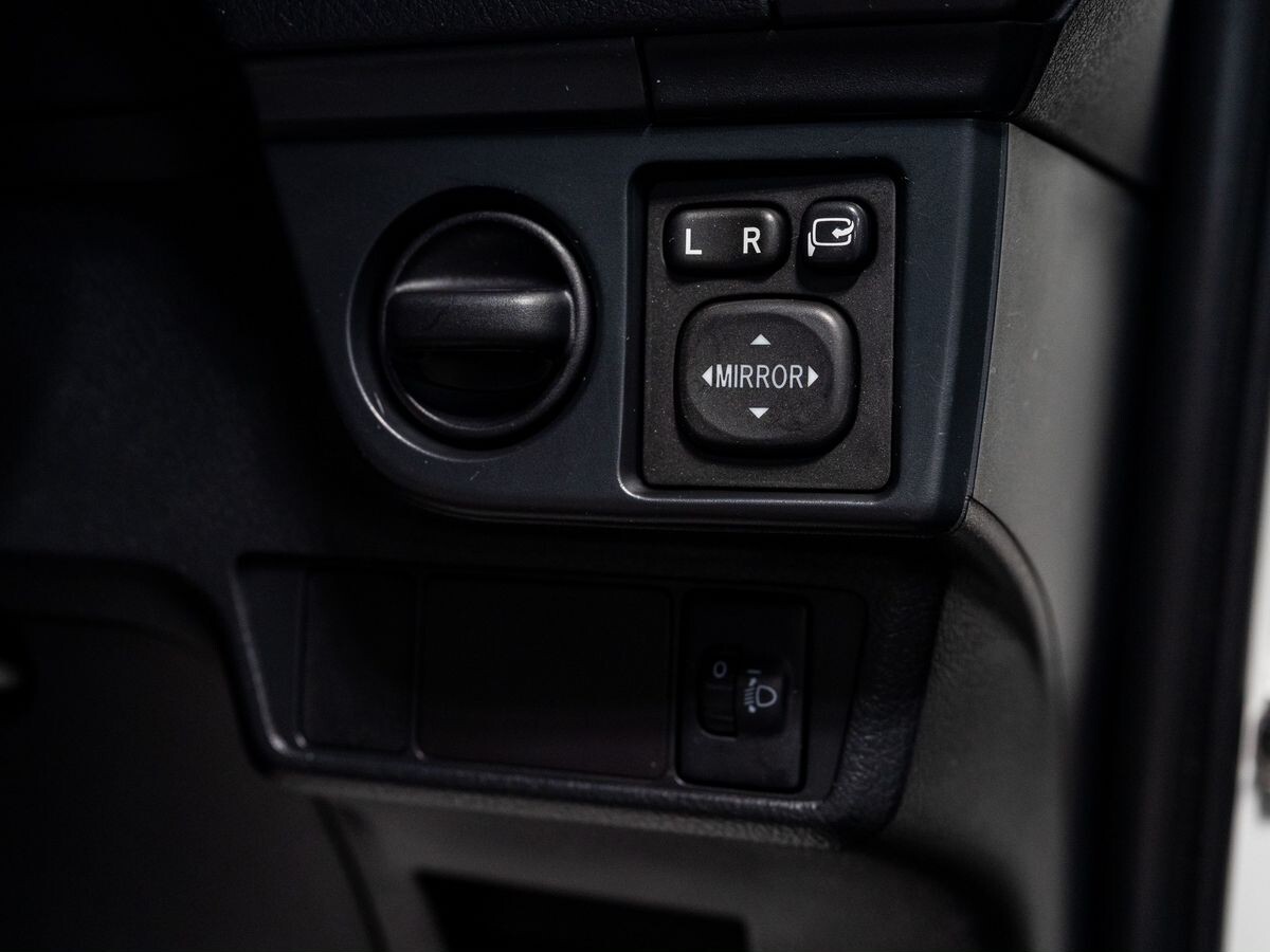 Toyota Corolla 2017 - фото автомобиля