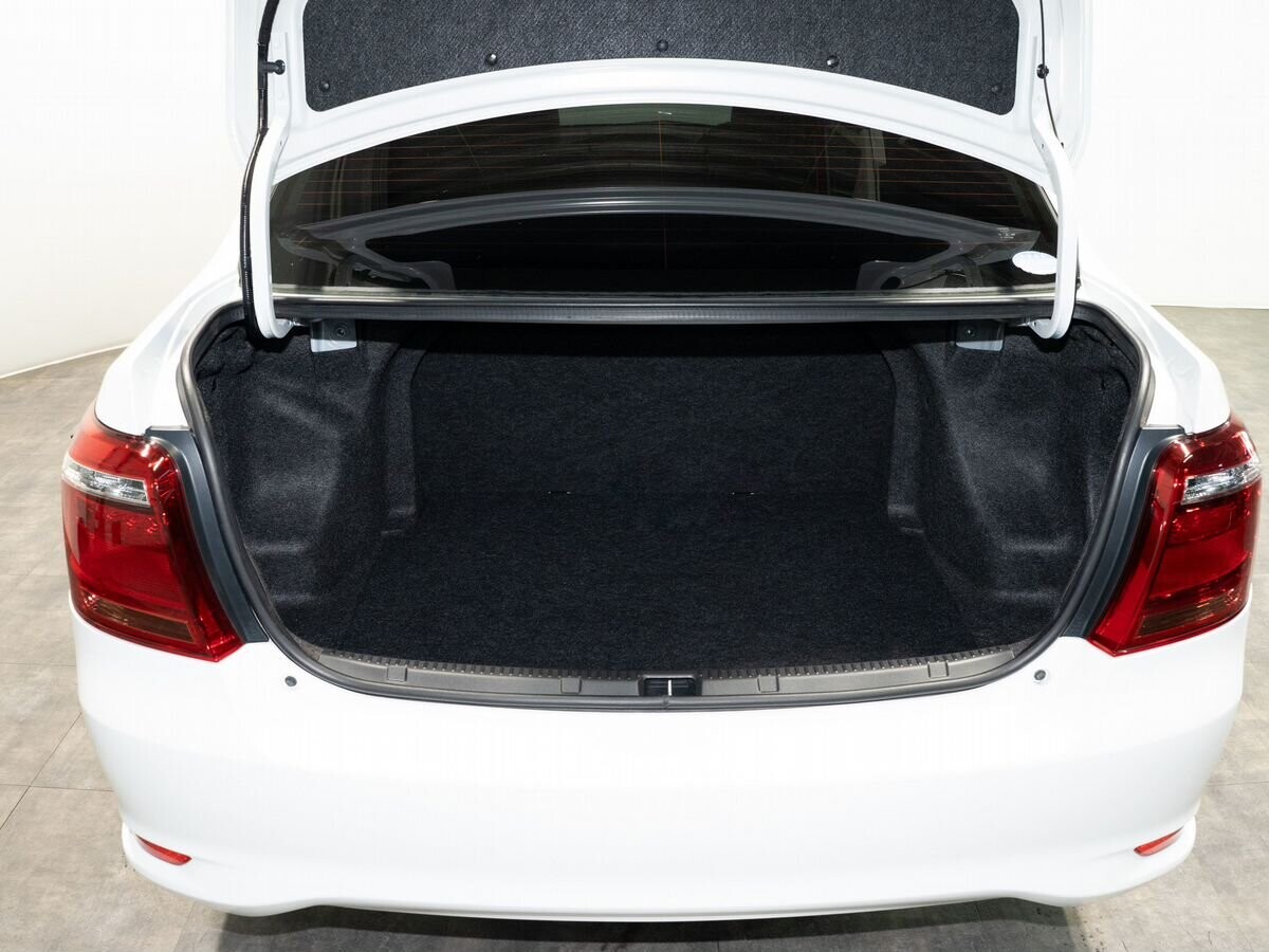 Toyota Corolla 2017 - фото автомобиля