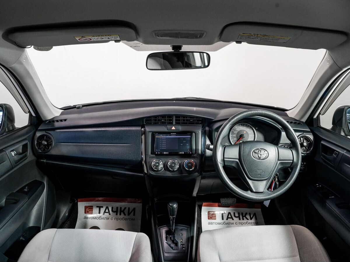 Toyota Corolla 2017 - фото автомобиля