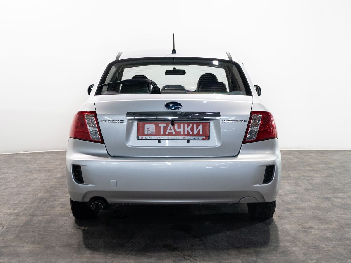 Subaru Impreza 2010 - фото автомобиля