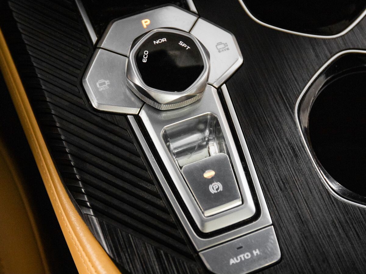 Changan UNI-K 2021 - фото автомобиля