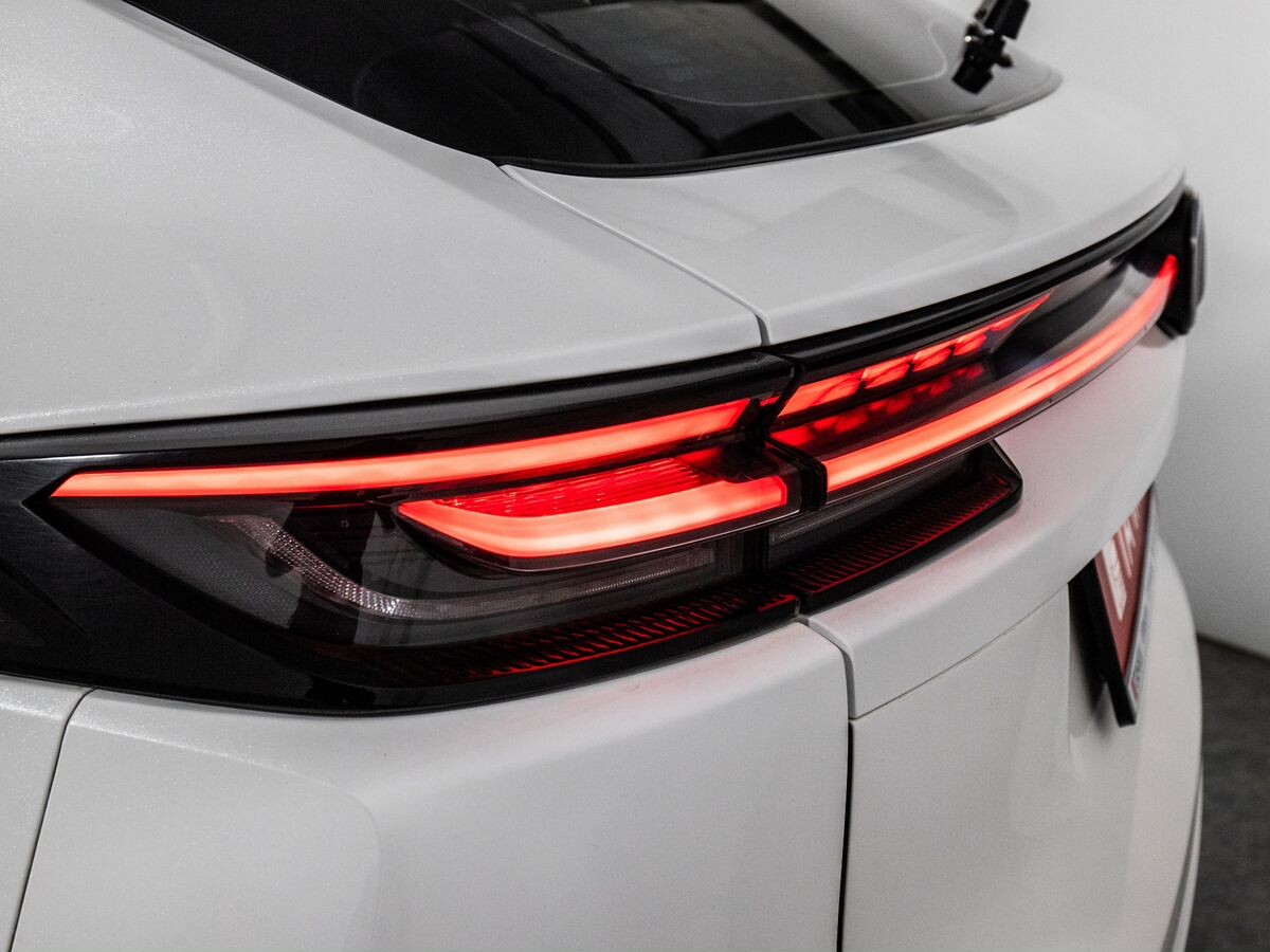 Changan UNI-K 2021 - фото автомобиля