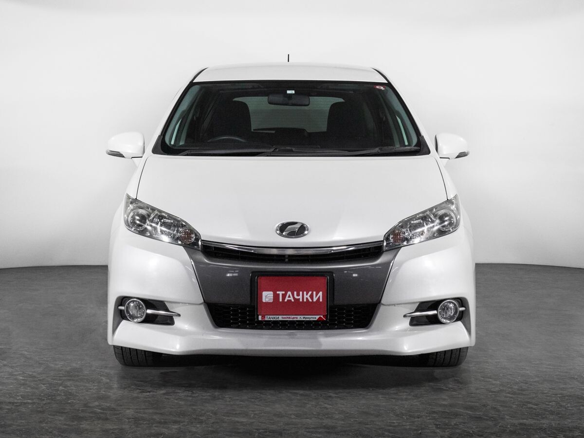 Toyota Wish 2012 - фото автомобиля