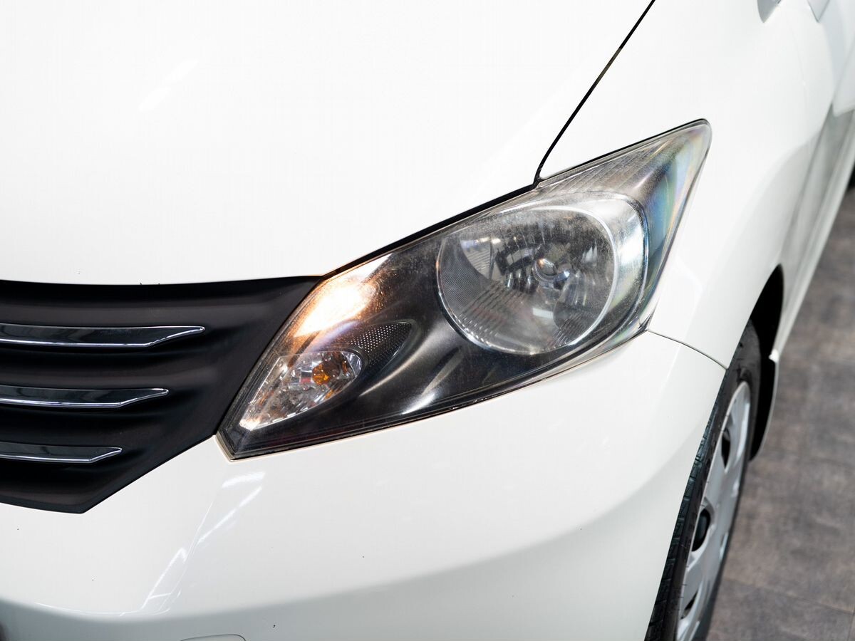 Honda Freed 2009 - фото автомобиля