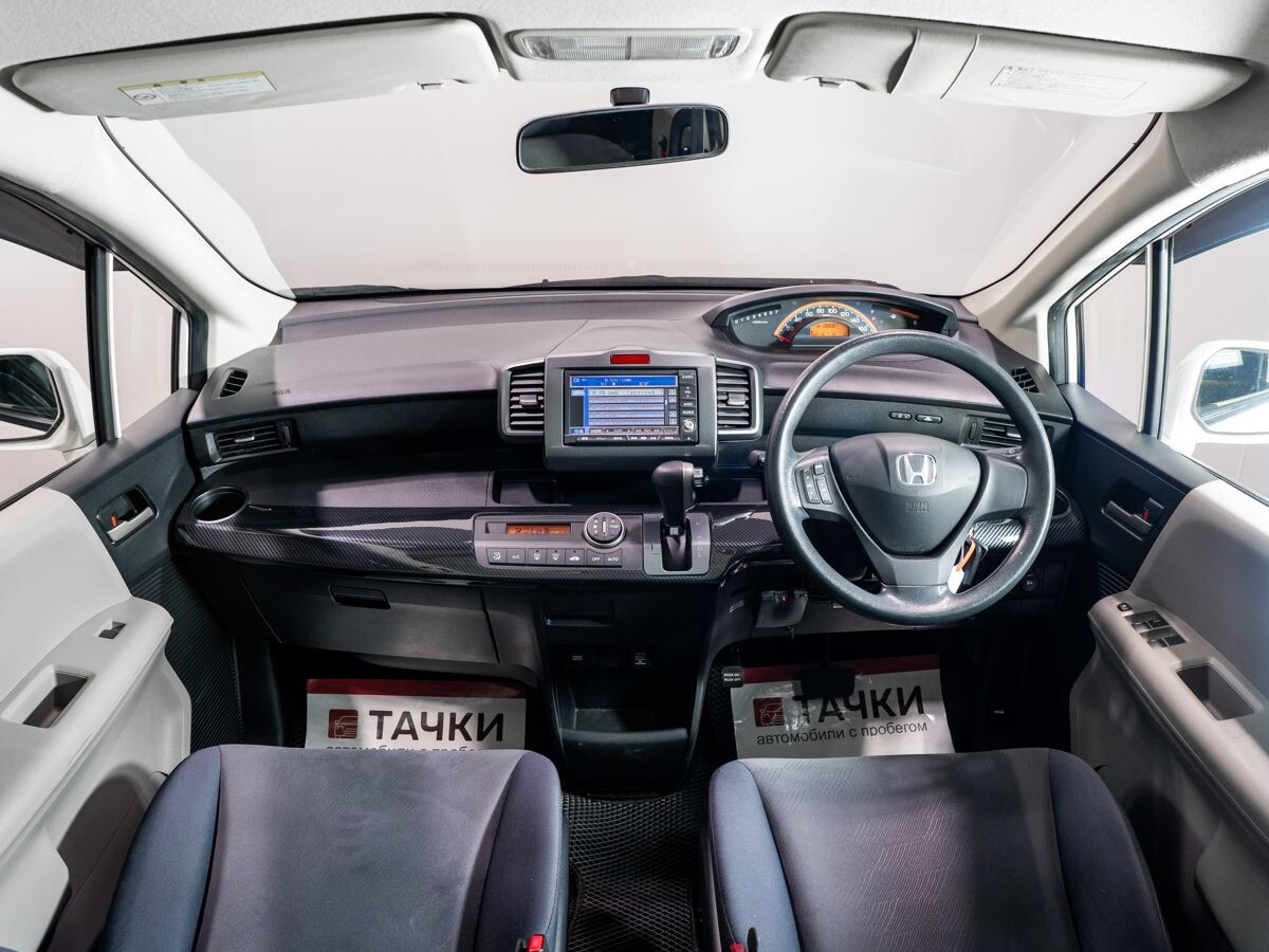 Honda Freed 2009 - фото автомобиля