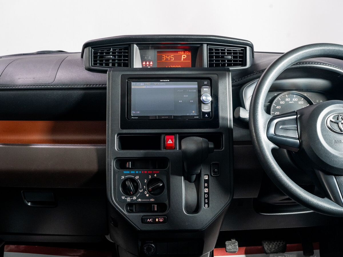 Toyota Tank 2018 - фото автомобиля