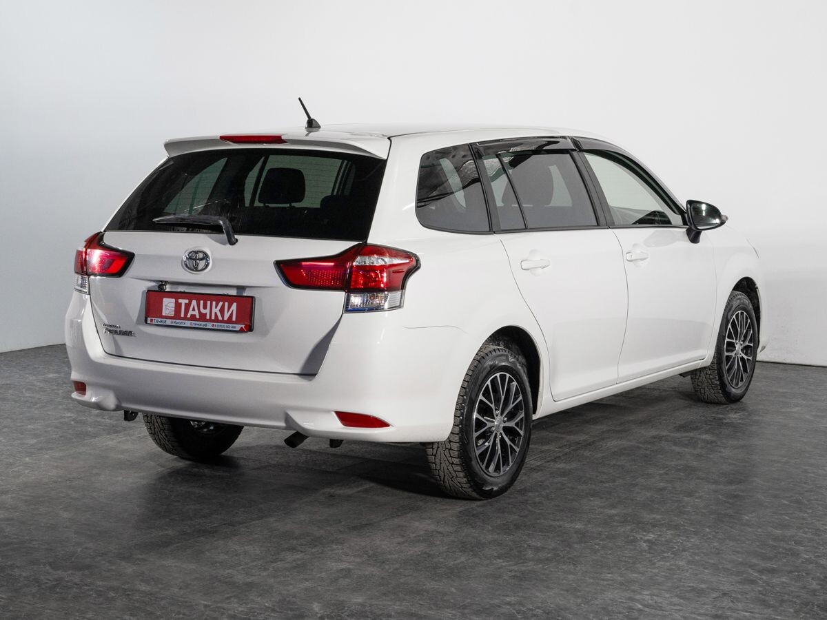 Toyota Corolla 2017 - фото автомобиля