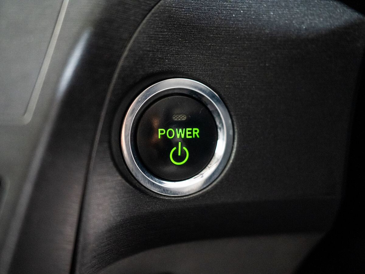 Toyota Prius 2011 - фото автомобиля