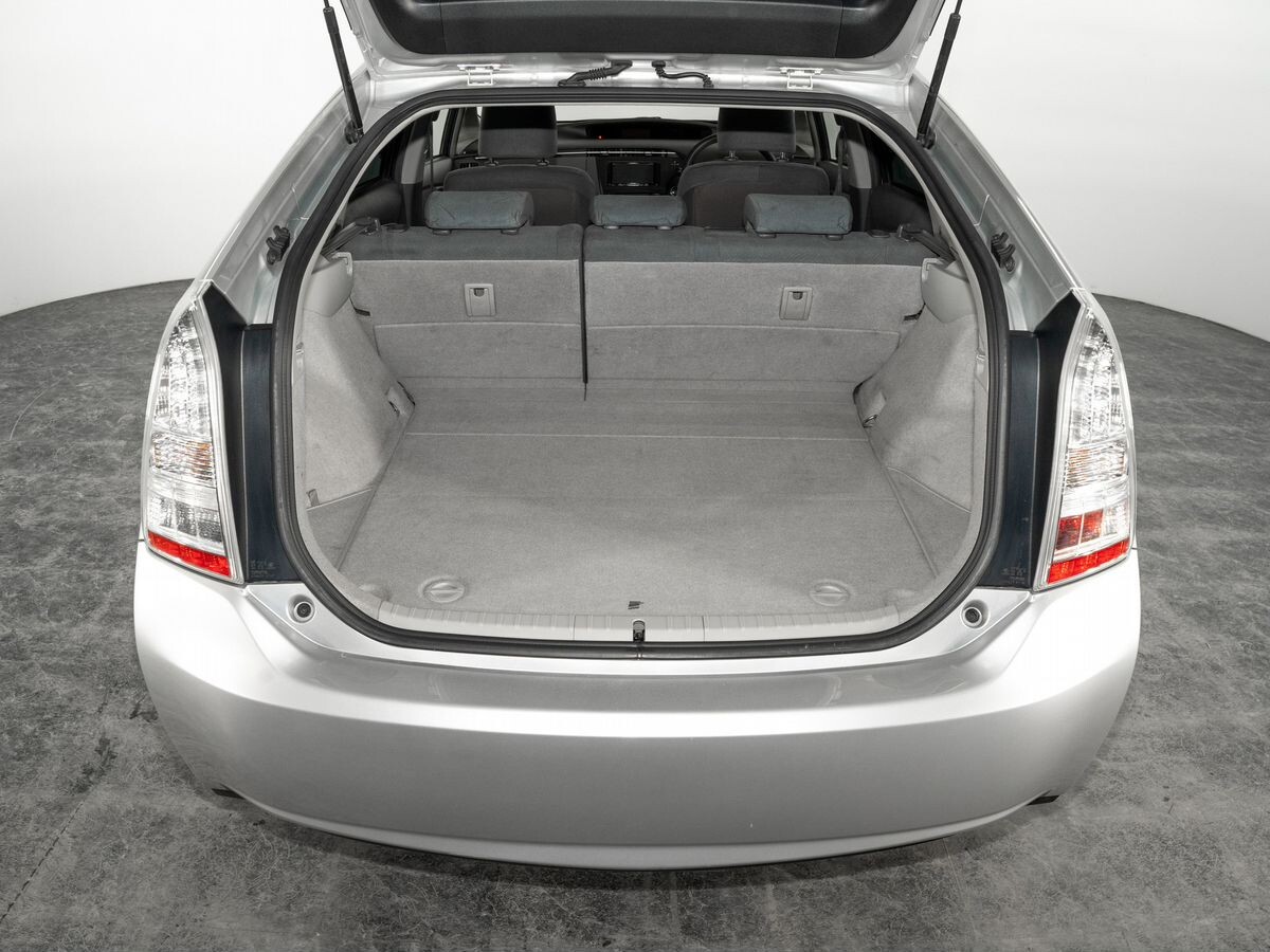 Toyota Prius 2011 - фото автомобиля