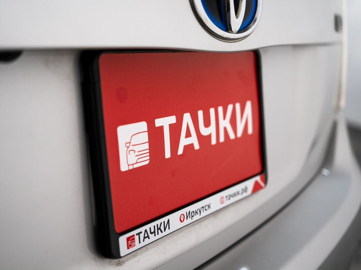 Toyota Prius 2011 - фото автомобиля