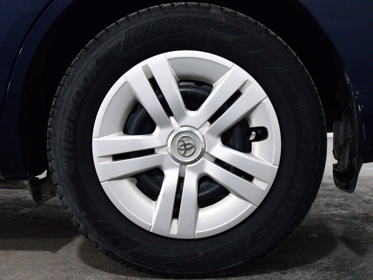 Toyota Wish 2007 - фото автомобиля