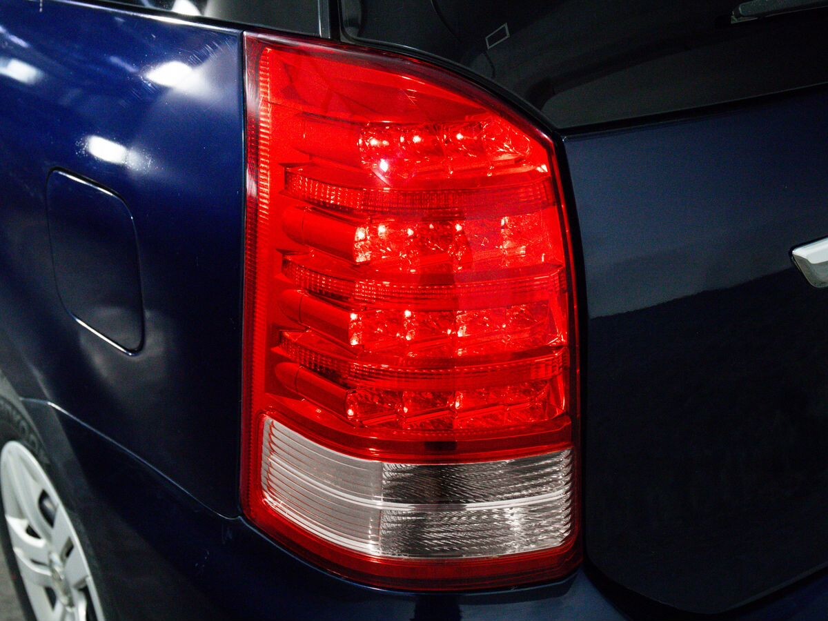 Toyota Wish 2007 - фото автомобиля