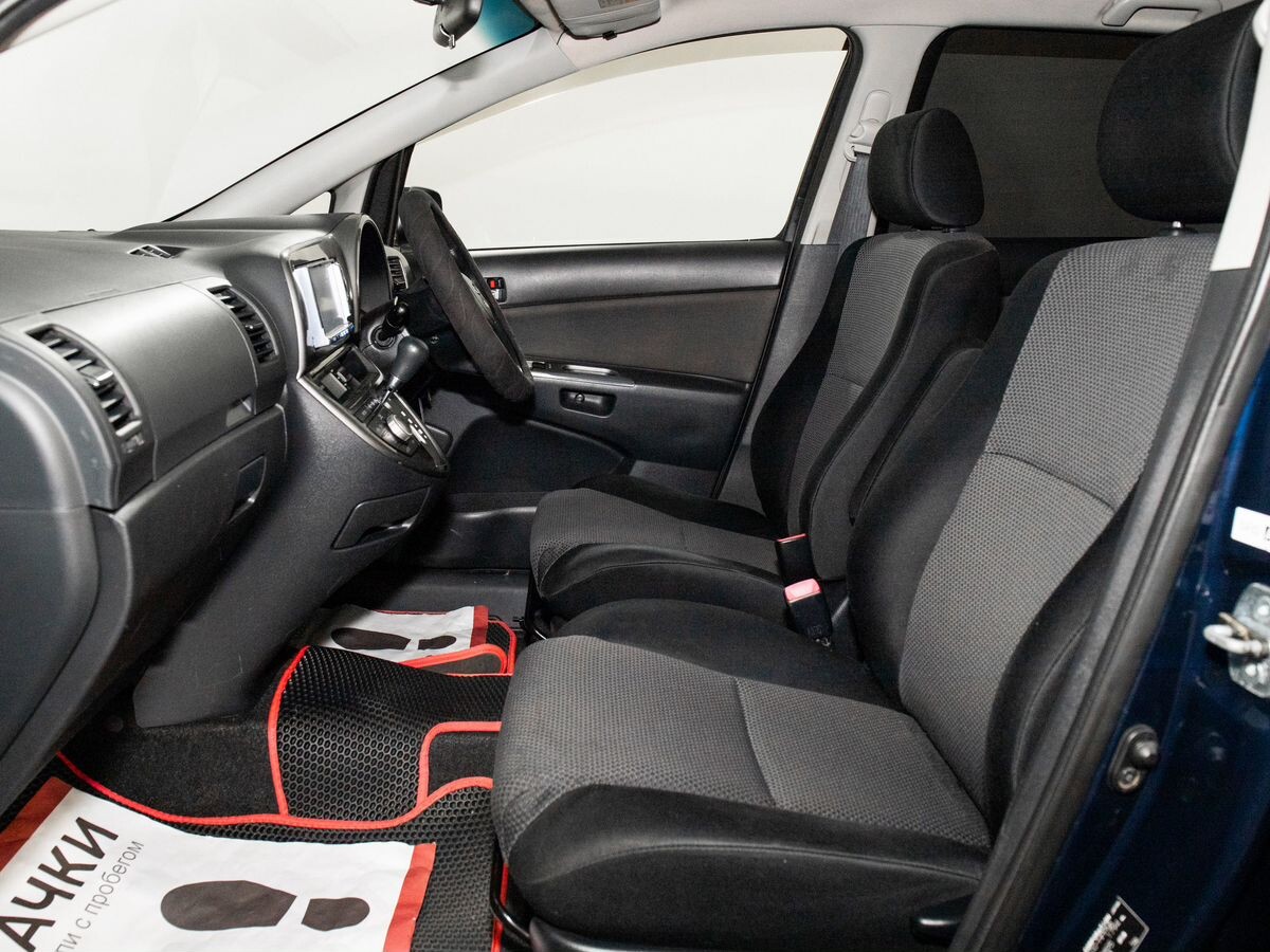 Toyota Wish 2007 - фото автомобиля