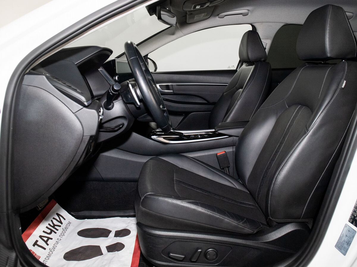 Hyundai Sonata 2020 - фото автомобиля