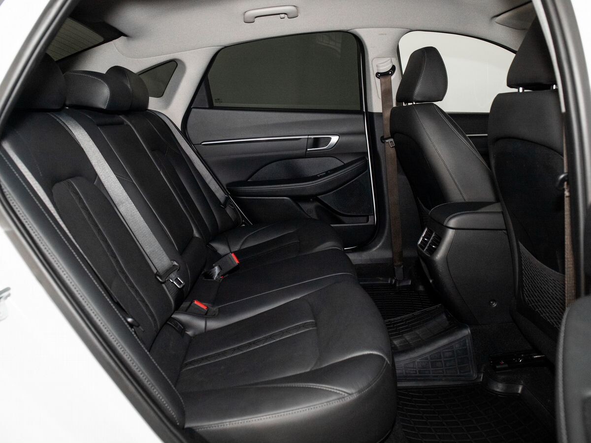 Hyundai Sonata 2020 - фото автомобиля