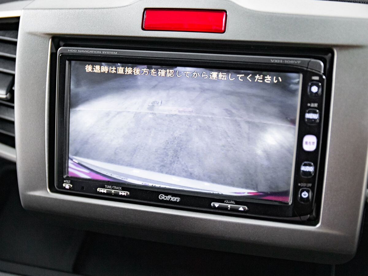 Honda Freed Spike 2010 - фото автомобиля