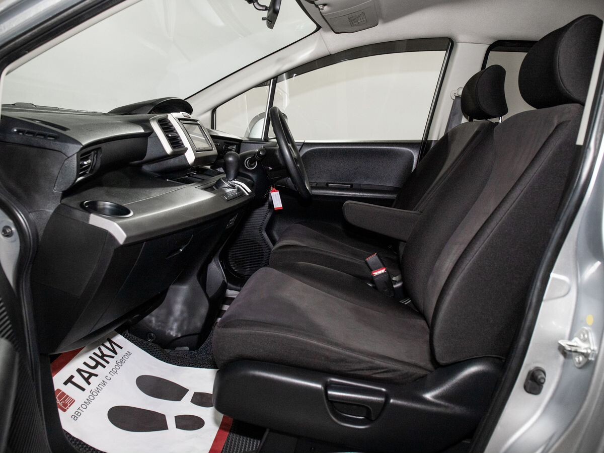 Honda Freed Spike 2010 - фото автомобиля