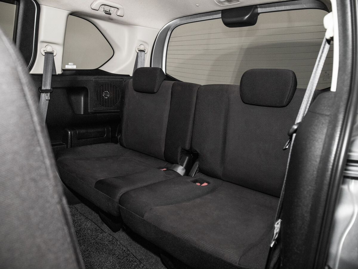 Honda Freed Spike 2010 - фото автомобиля