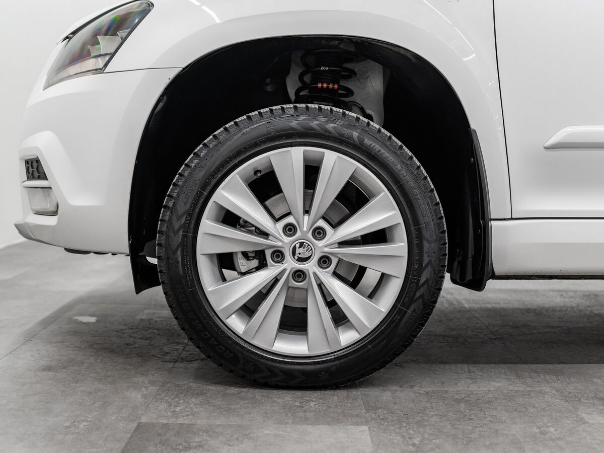 Skoda Yeti 2015 - фото автомобиля